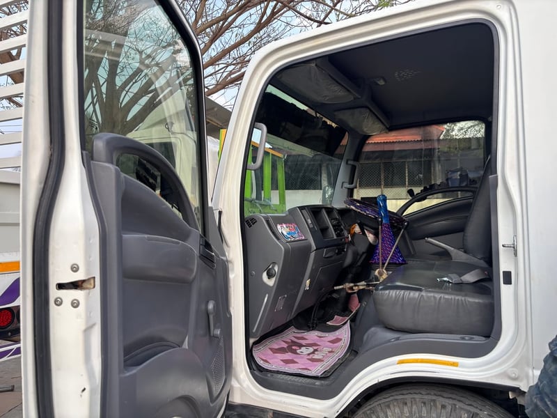 รถดั้มพ์ NMR 130แรง ปี59 