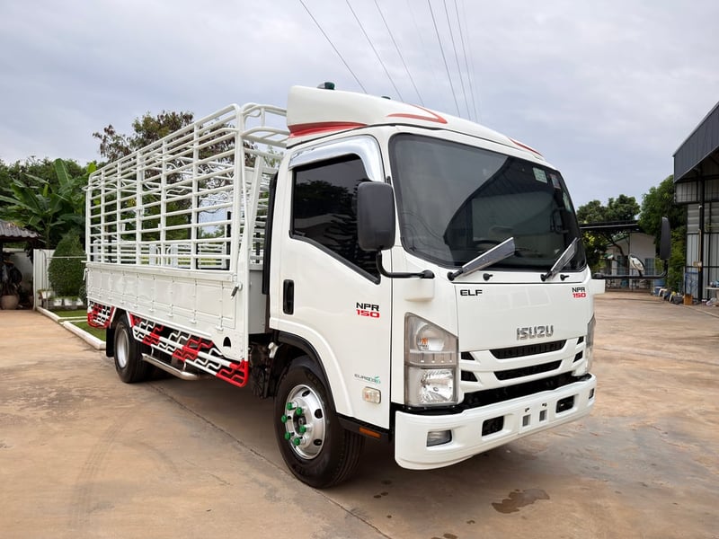 6 ล้อ NPR 150 ปี 63  กระบะเหล็กยาว 5 เมตร รถพร้อมใช้งาน ภายในเต็มสวย เครื่องแน่นๆ ช่วงล่างแน่น เอกสารพร้อมโอน