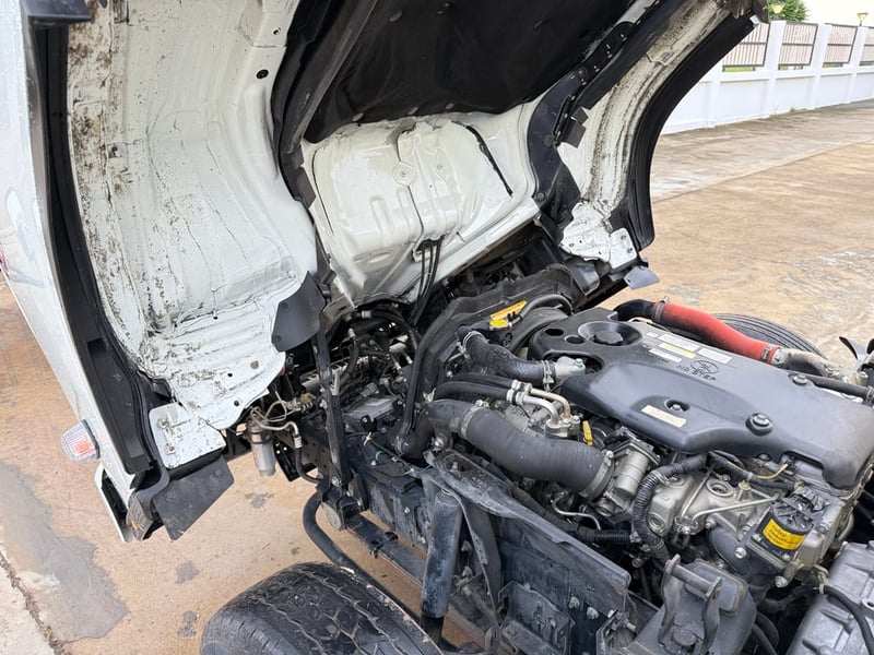 4 ล้อ NLR ปี 59 เครื่อง 130 แรง ป้ายเล็กไม่ติดเวลา ตู้แห้งยาว 3.20 เมตร ภายในเต็ม เครื่องแน่นๆ รถพร้อมใช้งาน