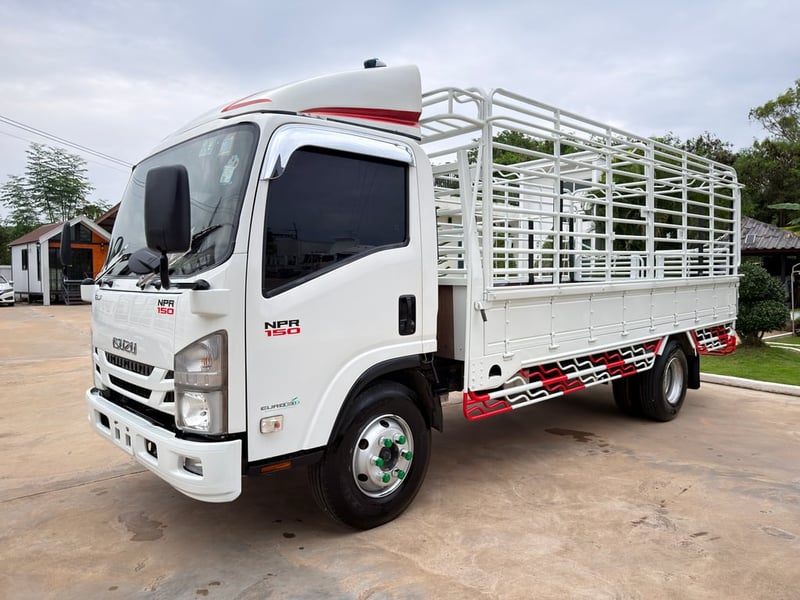 6 ล้อ NPR 150 ปี 63  กระบะเหล็กยาว 5 เมตร รถพร้อมใช้งาน ภายในเต็มสวย เครื่องแน่นๆ ช่วงล่างแน่น เอกสารพร้อมโอน