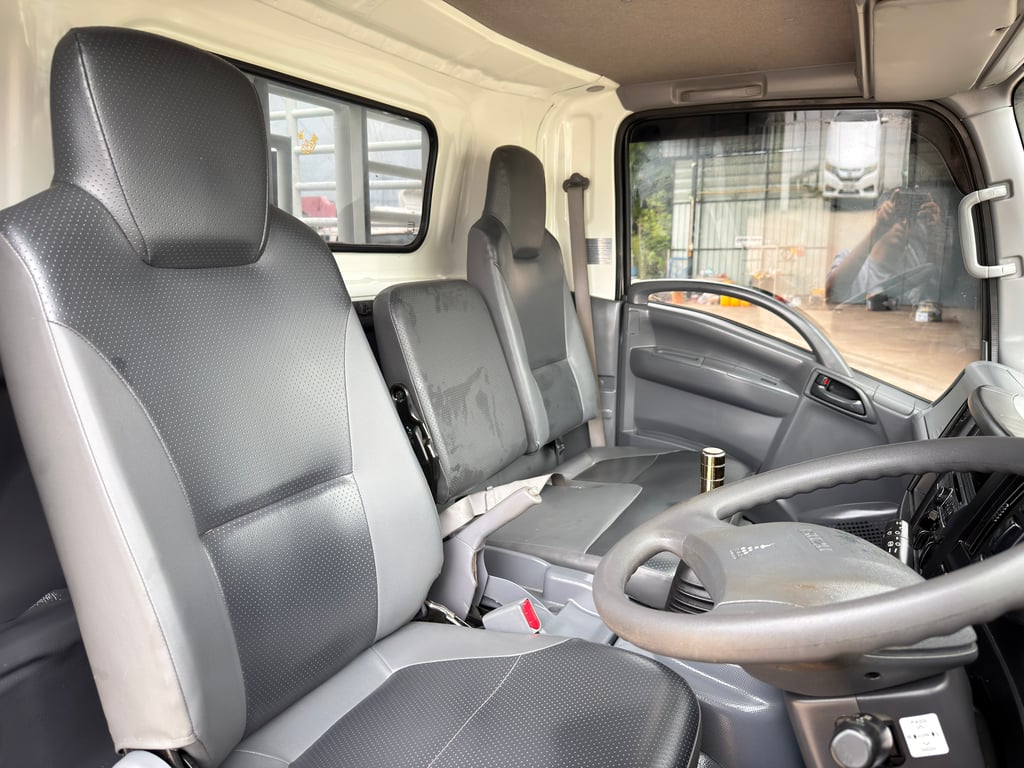 6 ล้อ NPR 150 ปี 63 กระบะเหล็กยาว 5 เมตร รถพร้อมใช้งาน ภายในเต็มสวย เครื่องแน่นๆ ช่วงล่างแน่น เอกสารพร้อมโอน 6 ล้อ NPR 150 ปี 63 กระบะเหล็กยาว 5 เมตร รถพร้อมใช้งาน ภายในเต็มสวย เครื่องแน่นๆ ช่วงล่างแน่น เอกสารพร้อมโอน