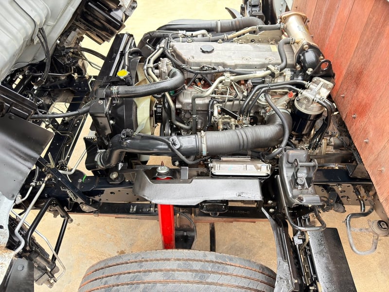 6 ล้อ NPR 150 ปี 63  กระบะเหล็กยาว 5 เมตร รถพร้อมใช้งาน ภายในเต็มสวย เครื่องแน่นๆ ช่วงล่างแน่น เอกสารพร้อมโอน