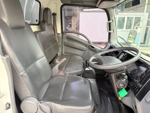 4 ล้อ NLR ปี 65 เครื่อง 130 แรง ป้ายเล็กไม่ติดเวลา ตู้แห้งเปิดรอบคันยาว 3.30 เมตร ภายในเต็ม เครื่องแน่นๆ รถพร้อมใช้