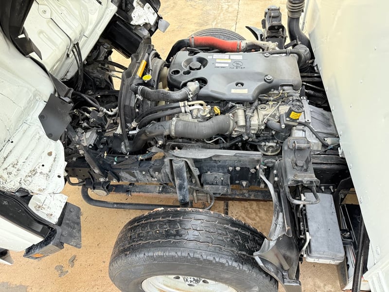 4 ล้อ NLR ปี 59 เครื่อง 130 แรง ป้ายเล็กไม่ติดเวลา ตู้แห้งยาว 3.20 เมตร ภายในเต็ม เครื่องแน่นๆ รถพร้อมใช้งาน