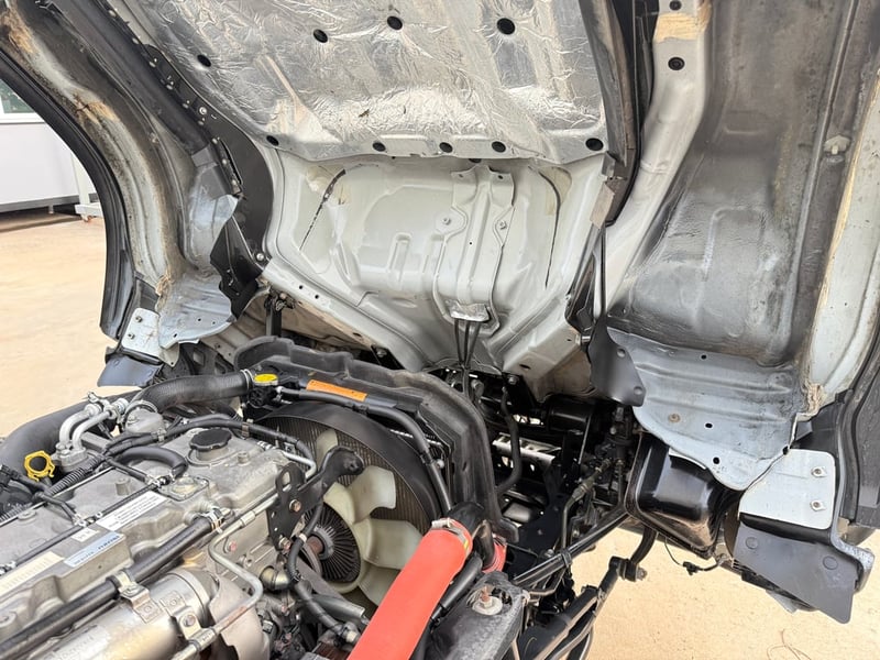 4 ล้อ NLR ปี 65 เครื่อง 130 แรง ป้ายเล็กไม่ติดเวลา ตู้แห้งเปิดรอบคันยาว 3.30 เมตร ภายในเต็ม เครื่องแน่นๆ รถพร้อมใช้