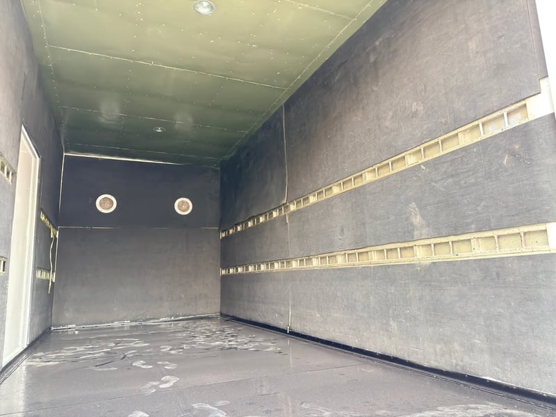 6 ล้อ Hino XZU720R ปี 61 ไมล์น้อย เครื่อง 150 แรง ตู้แห้งยาว 5 เมตร มีลิฟท์ท้าย ภายในสวย เครื่องแน่นๆ รถพร้อมใช้งาน เอกสารพร้อมโอน