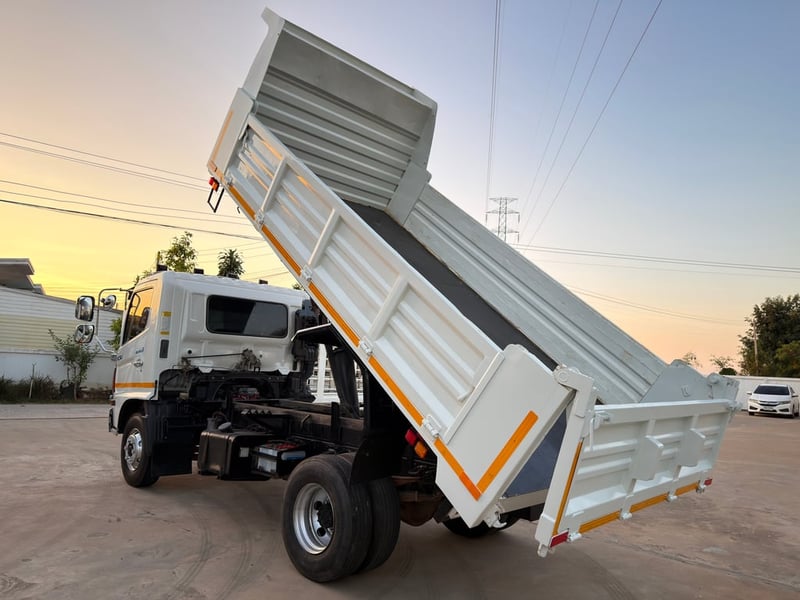 6 ล้อ Hino FC9J 175 แรง ปี 54 เครื่องแน่นๆ ดั้มสวยๆ ภายในสวย เครื่องแน่นๆ รถพร้อมใช้งาน เอกสารพร้อมโอน