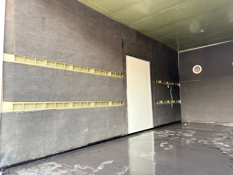 6 ล้อ Hino XZU720R ปี 61 ไมล์น้อย เครื่อง 150 แรง ตู้แห้งยาว 5 เมตร มีลิฟท์ท้าย ภายในสวย เครื่องแน่นๆ รถพร้อมใช้งาน เอกสารพร้อมโอน