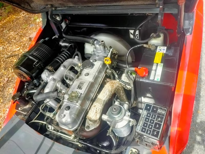 เครื่องดีเซลอีซูซูเดิมๆทั้งคันใหม่มากๆ เครื่องดีเซลอีซูซูเดิมๆทั้งคันใหม่มากๆ