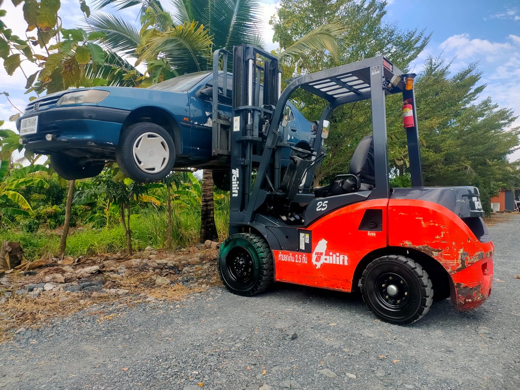 เครื่องดีเซลอีซูซูเดิมๆทั้งคันใหม่มากๆ เครื่องดีเซลอีซูซูเดิมๆทั้งคันใหม่มากๆ