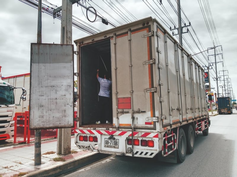 ISUZU FVM 240แรงม้า รถบรรทุก 10ล้อ ตู้แห้ง ปี2011