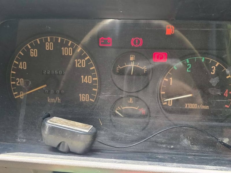 ISUZU NPR รถบรรทุก 6ล้อ กระบะคอกสูง ปี1981