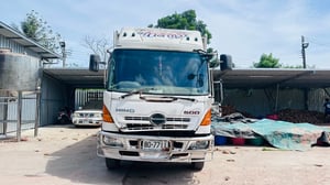HINO FC 144แรงม้า รถบรรทุก 6ล้อ กระบะคอกสูง ปี2004 เลขไมล์น้อยกว่า 500,000 กม. HINO FC 144แรงม้า รถบรรทุก 6ล้อ กระบะคอกสูง ปี2004 เลขไมล์น้อยกว่า 500,000 กม.