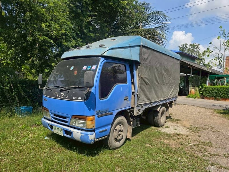 ISUZU NPR รถบรรทุก 6ล้อ กระบะคอกสูง ปี1981