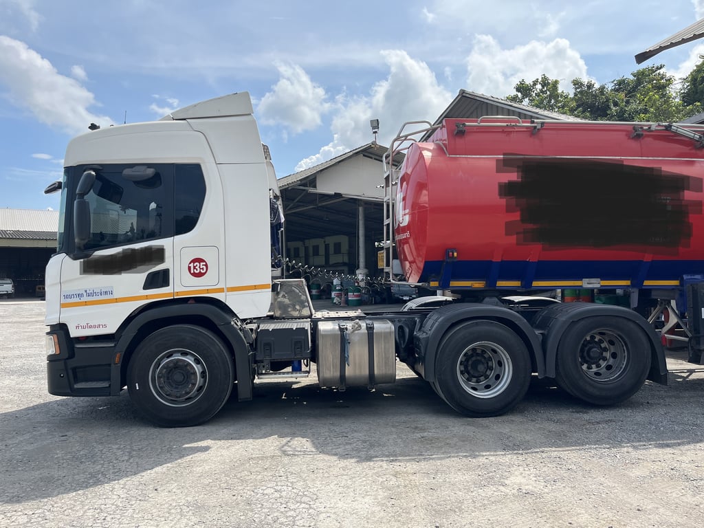 SCANIA P360 360แรงม้า รถบรรทุก หัวลาก 10ล้อ หัวลาก เฉพาะหัว ปี2020 เลขไมล์น้อยกว่า 800,000 กม. SCANIA P360 360แรงม้า รถบรรทุก หัวลาก 10ล้อ หัวลาก เฉพาะหัว ปี2020 เลขไมล์น้อยกว่า 800,000 กม.