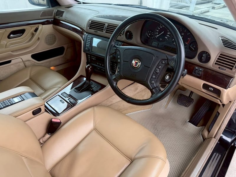 BMW 740iL Long Wheel Base Alpina Look B12 (E38) ตัวรถ 740 แท้ๆ 4.4L V8 BMW 740iL Long Wheel Base Alpina Look B12 (E38) ตัวรถ 740 แท้ๆ 4.4L V8