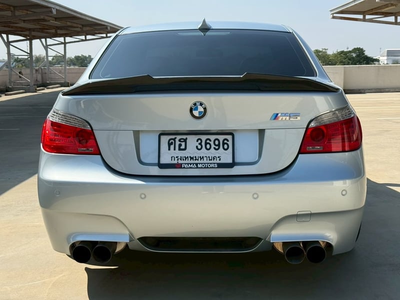 BMW M5 5.0i "Sunroof" (E60) 5.0L V10 SMG 7AT