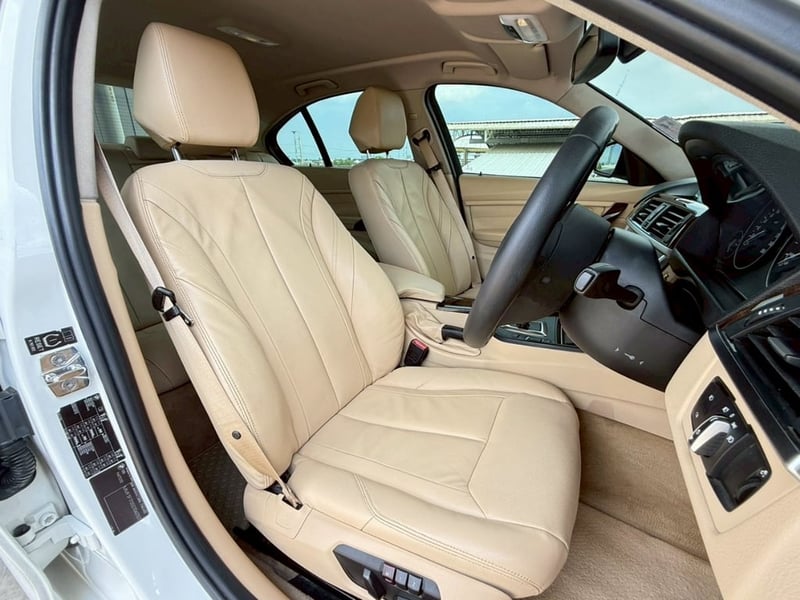 BMW 320d  Luxury Line (F30) 2.0L 8AT TwinTurbo