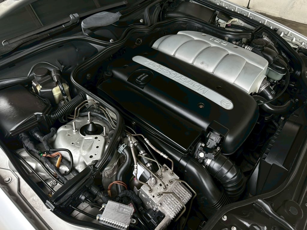 Mercedes-Benz E220 2.2L CDI Classic (W211)