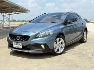 VOLVO V40 (T5) Cross Country 2.0L Turbo 6AT