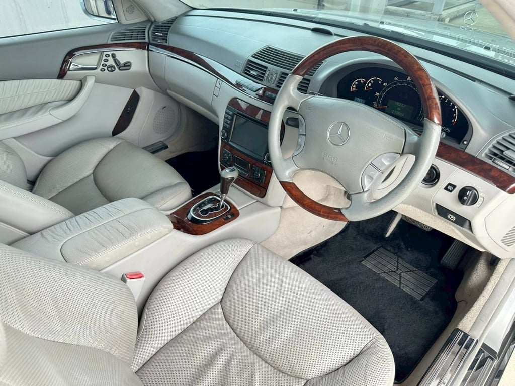 Mercedes-Benz S500 Sunroof "Long Wheel Base" (W220) 5.0L V8 Mercedes-Benz S500 Sunroof "Long Wheel Base" (W220) 5.0L V8