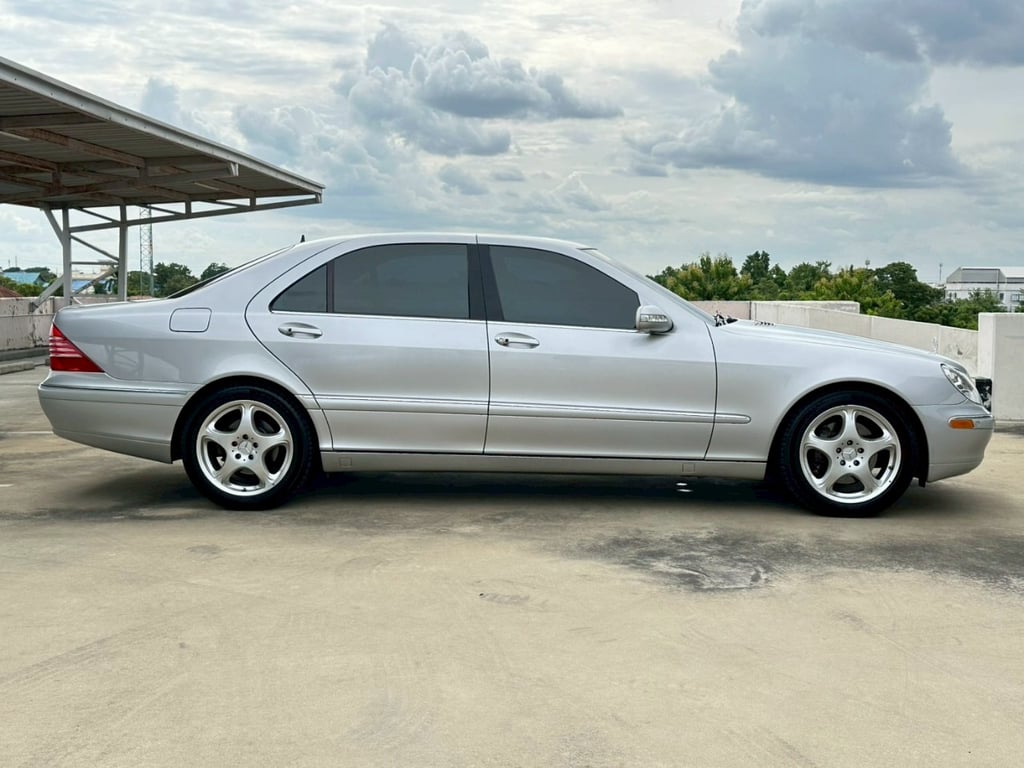 Mercedes-Benz S500 Sunroof "Long Wheel Base" (W220) 5.0L V8 Mercedes-Benz S500 Sunroof "Long Wheel Base" (W220) 5.0L V8