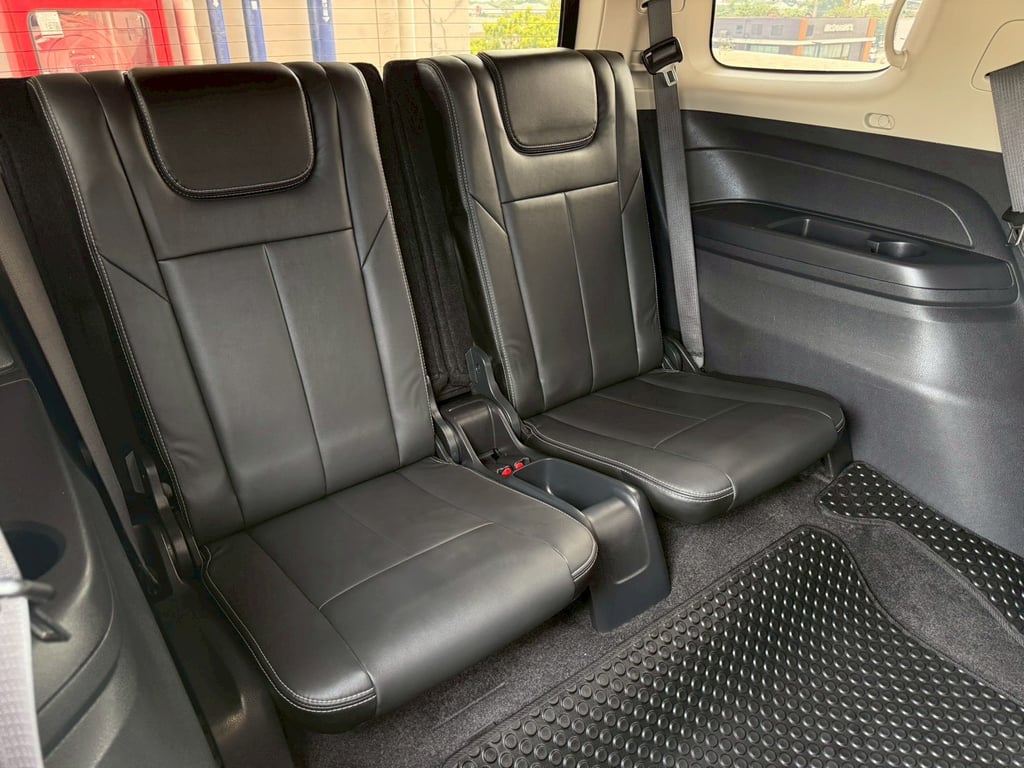 ISUZU MU-X The Iconic DVD Navi 1.9L DDi BluePower 6AT Turbo ISUZU MU-X The Iconic DVD Navi 1.9L DDi BluePower 6AT Turbo