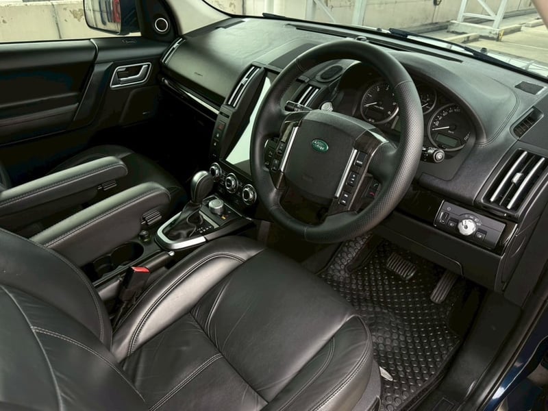 LAND ROVER Freelander Gen 2 HSE SD4 2.2L Turbo 5AT (AWD)