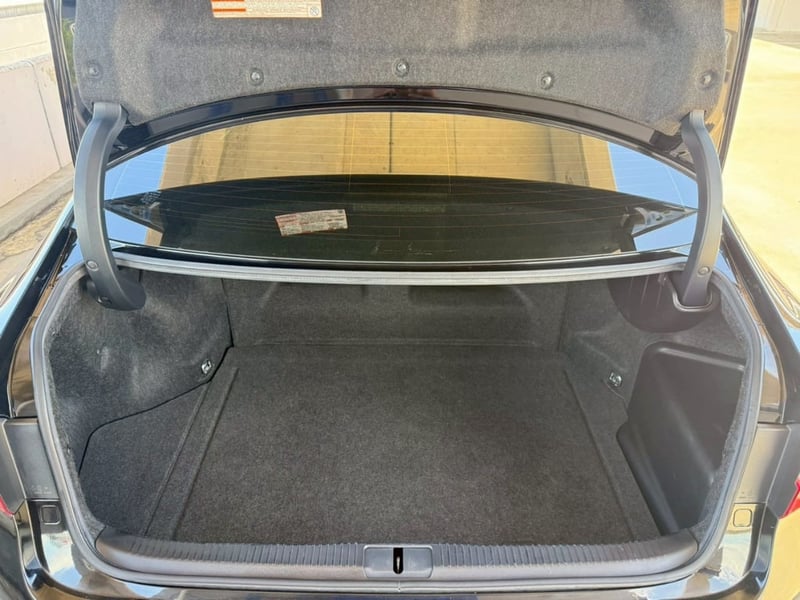 LEXUS ES300h Luxury Minor Change 2.5L Hybrid 6AT Sunroof LEXUS ES300h Luxury Minor Change 2.5L Hybrid 6AT Sunroof