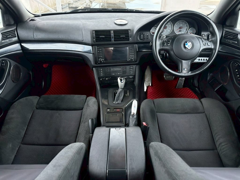 BMW 540i M-Sport (E39) รถย้ายของ 4.4L V8