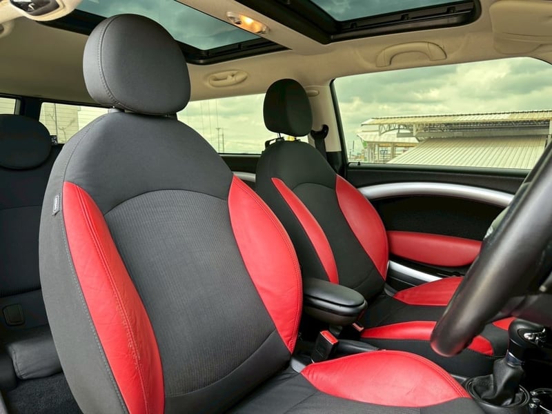 MINI Cooper Clubman (R55) Body ประตูตู้กับข้าว 1.6L Panoramic Glass Roof