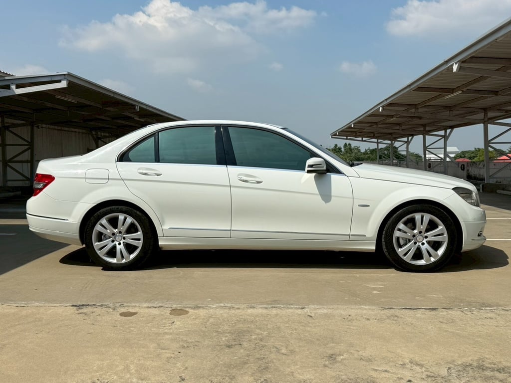 MERCEDES BENZ C200 Kompressor (W204)Avantgarde 1.8L MERCEDES BENZ C200 Kompressor (W204)Avantgarde 1.8L