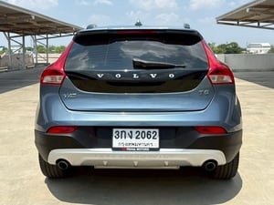 VOLVO V40 (T5) Cross Country 2.0L Turbo 6AT