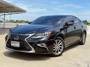 LEXUS ES300h Luxury Minor Change 2.5L Hybrid 6AT Sunroof LEXUS ES300h Luxury Minor Change 2.5L Hybrid 6AT Sunroof