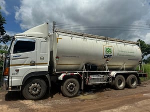 ขายรถไซโลอาหารสัตว์ พร้อมใช้งาน ขายรถไซโลอาหารสัตว์ พร้อมใช้งาน