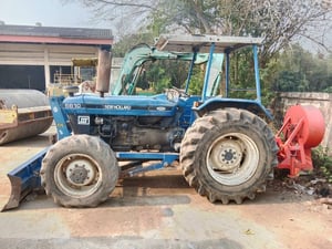 รถไถ รถใช้งานเอง