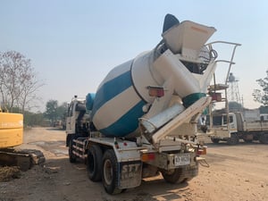 รถโม่ปูน ใช้งานเอง รถโม่ปูน ใช้งานเอง