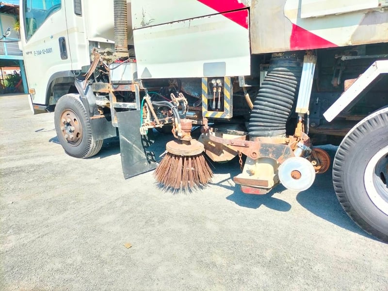 ขายรถ6ล้อดูดฝุ่นแท้งค์สแตนเลส