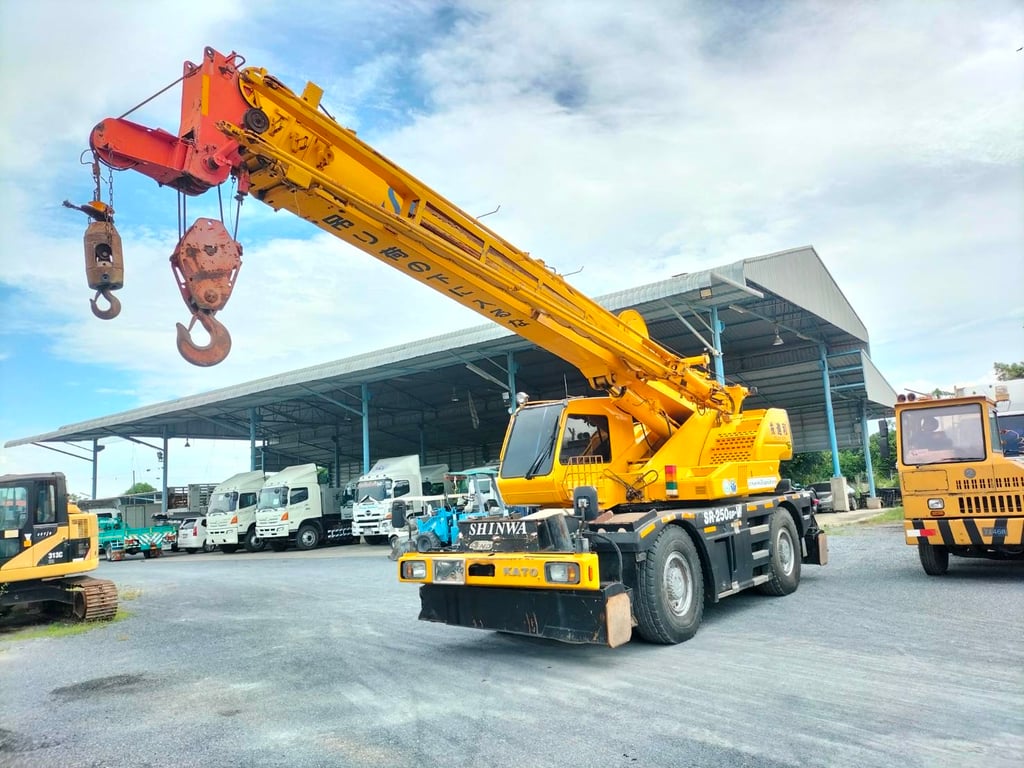 ขายเครนKATO 25ton ขายเครนKATO 25ton