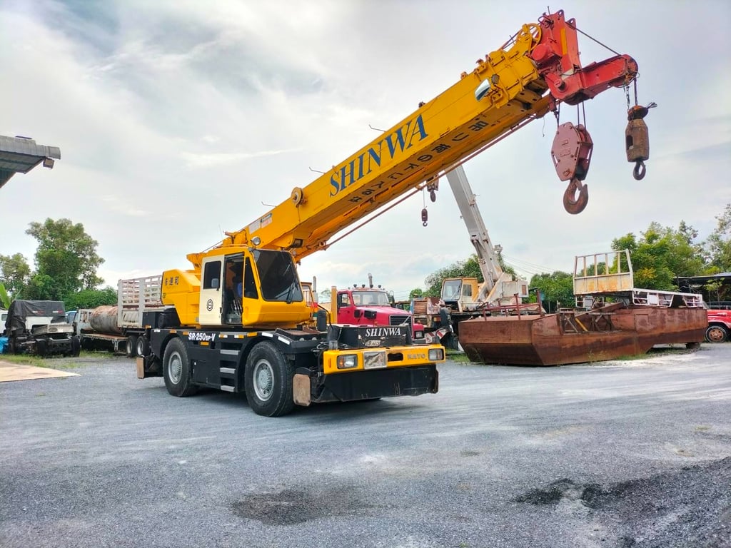 ขายเครนKATO 25ton ขายเครนKATO 25ton