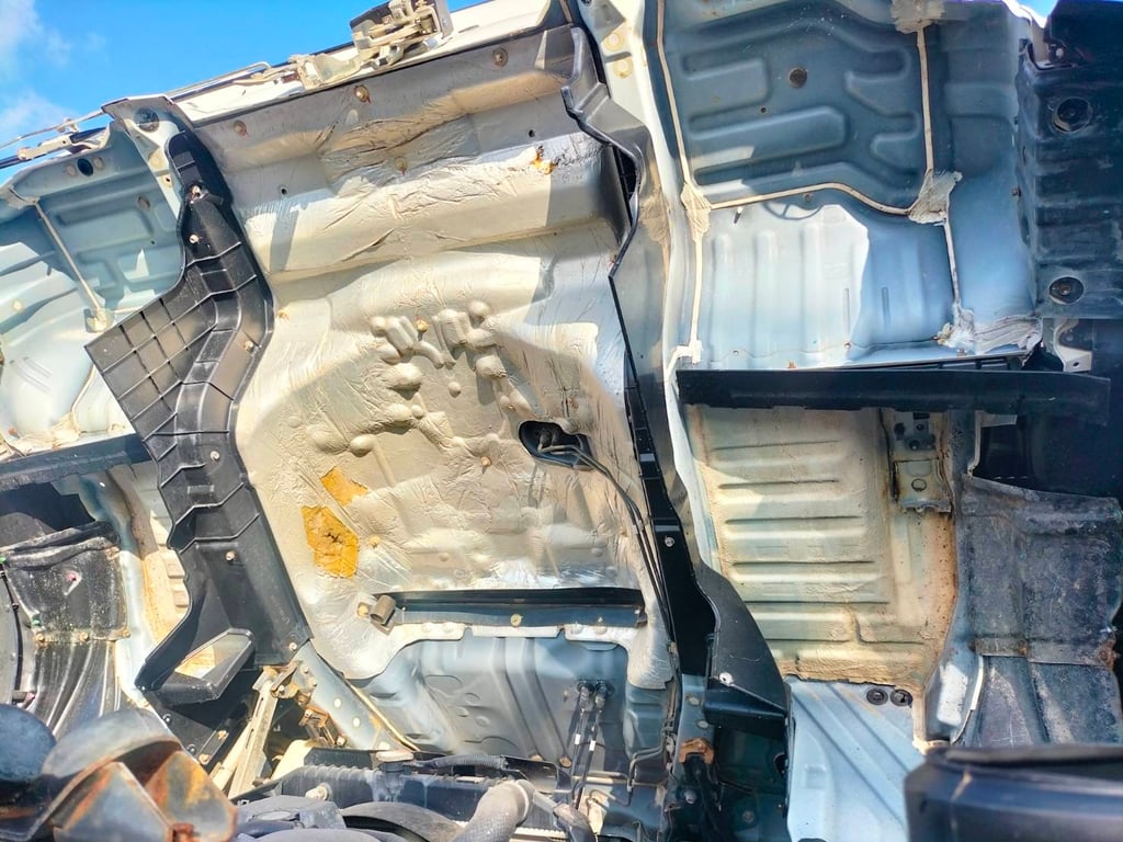 ขาย10ล้อ แชชซีเปล่าไมล์แท้ๆเก่าเก็บใช้งานน้อยมาก3หมื่นกว่ากิโล 