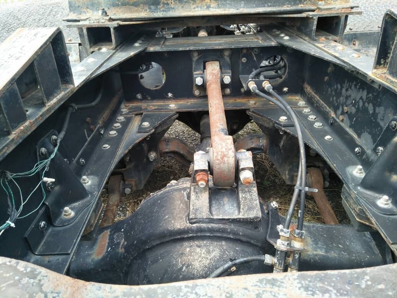 ขายหัวลากนิสสัน 320แรงม้า เบรคแห้งพร้อมหางโลเบท 2เพลา สภาพสวยพร้อมใช้งาน