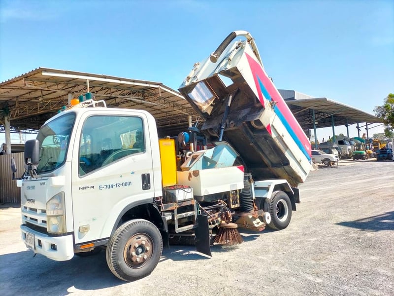 ขายรถ6ล้อดูดฝุ่นแท้งค์สแตนเลส