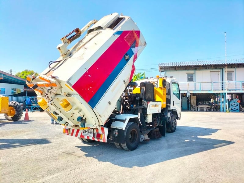 ขายรถ6ล้อดูดฝุ่นแท้งค์สแตนเลส