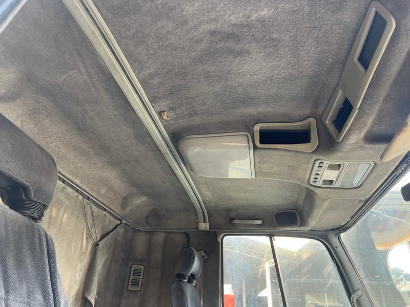 ขาย10ล้อมิตซูบิชิ 517 เพลาเดียว รุ่นผ้าเบรคใหญ่ พื้นเรียบ สภาพใช้งานอยู่