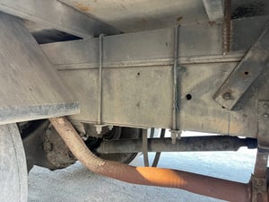 ขาย10ล้อมิตซูบิชิ 517 เพลาเดียว รุ่นผ้าเบรคใหญ่ พื้นเรียบ สภาพใช้งานอยู่