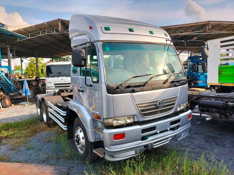 ขายหัวลากนิสสัน 320แรงม้า เบรคแห้งพร้อมหางโลเบท 2เพลา สภาพสวยพร้อมใช้งาน