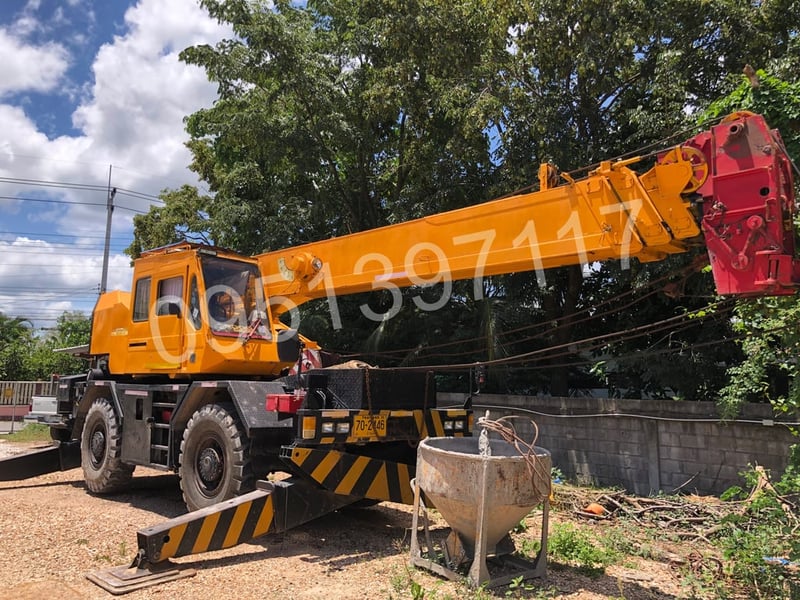 ขายรถเครน TADANO TR-202 สภาพดี พร้อมใช้งาน