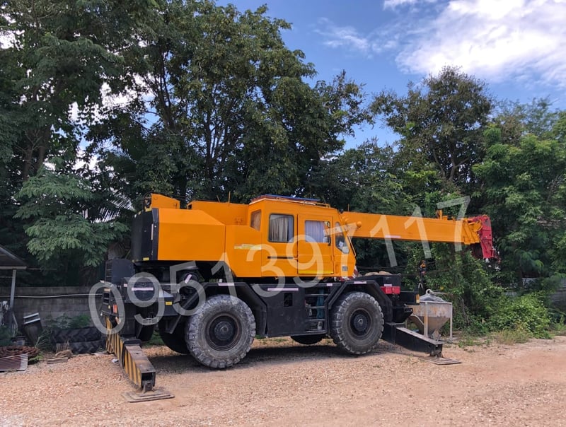 ขายรถเครน TADANO TR-202 สภาพดี พร้อมใช้งาน