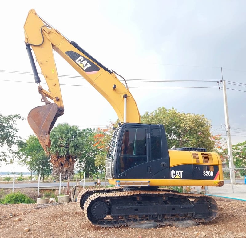 CAT 320D